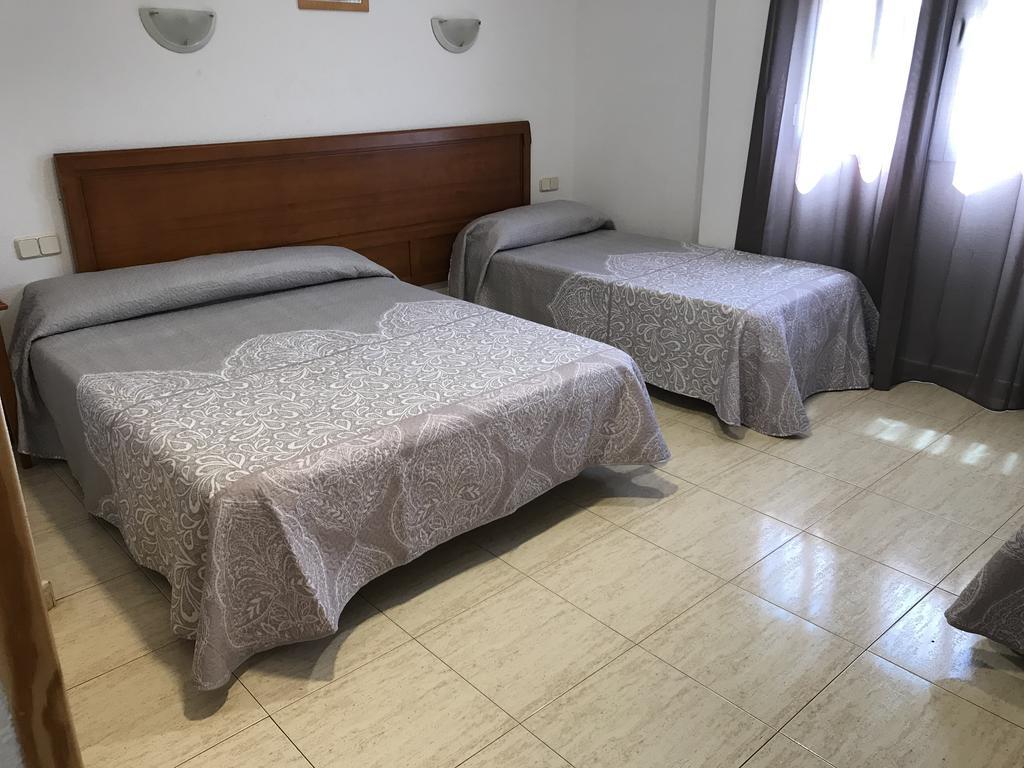 Hostal 82 Olías del Rey Pokoj fotografie