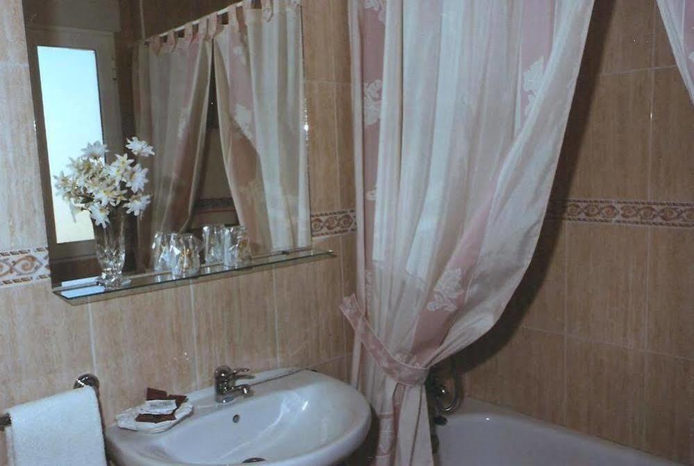 Hostal 82 Olías del Rey Exteriér fotografie